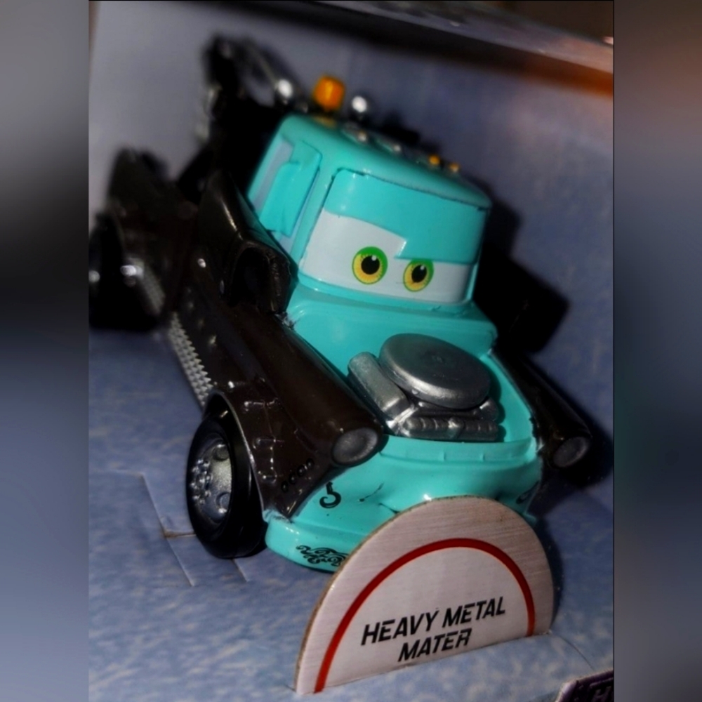 Disney Pixar CARS  Heavy Metal Mater.